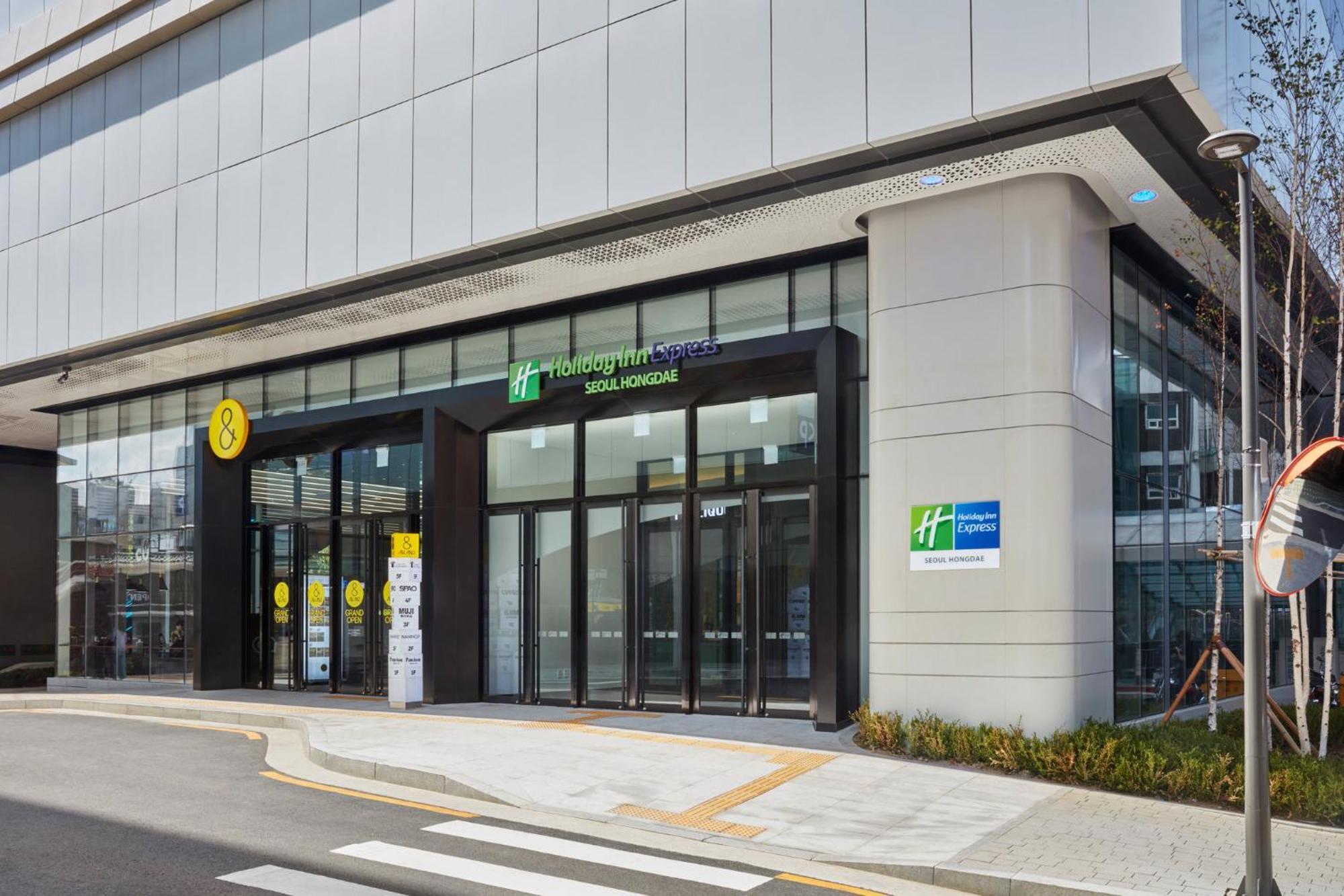 Holiday Inn Express Seoul Hongdae, An Ihg Hotel Exterior photo